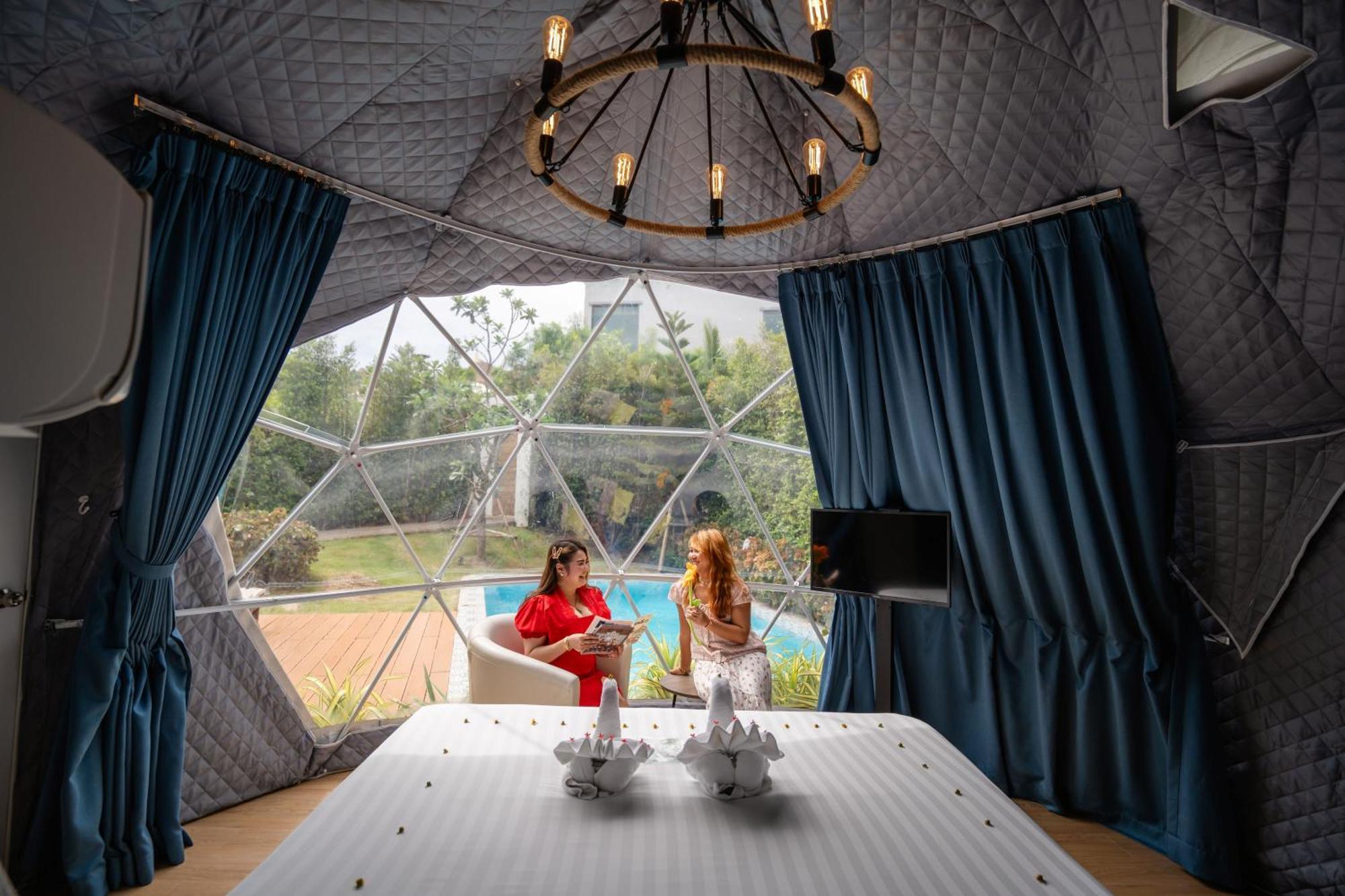منتجع آند فيلاز لو Rawai المظهر الخارجي الصورة The interior of a Geodesic Dome